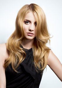 casual wavy hairstyle