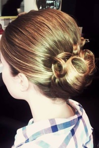 blonde-set-hair-wedding-bridal