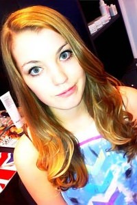 chestnut-long-highlights-hair