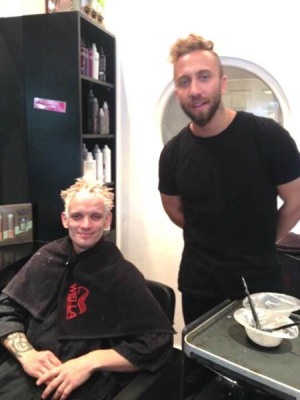 blonde-before-pink-with-stylist