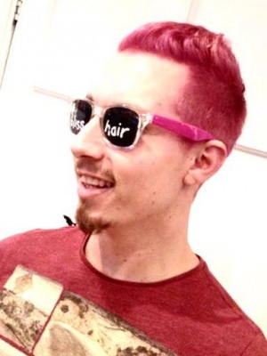 bright-pink-hair-4