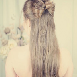 bow-hair-style-for-prom-long-hair