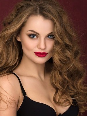 Romantic Hairstyles for Valentine’s Day Bliss hair salons in Nottingham and Loughborough